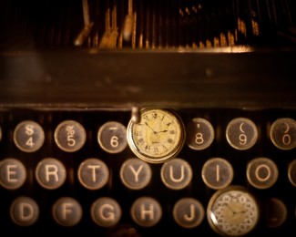 zegar i maszyna do pisania